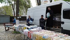 Православні Румунії відправили до України 3,5 тонни гумдопомоги