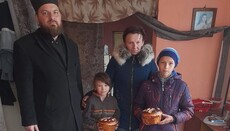 Молодежь Мукачевской епархии передала гумпомощь беженцам и детям-инвалидам