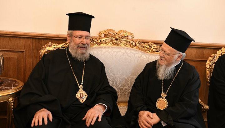  Архиепископ Хризостом и патриарх Варфоломей. Фото: orthodoxtimes