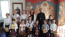 У Полтавській духовній семінарії дали концерт на підтримку переселенців