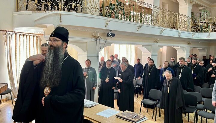 Vinnytsia Eparchy: Transfers to a structure with no sacraments are absurd