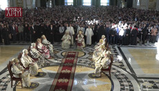 Патриарх Порфирий на литургии с МПЦ назвал уврачевание раскола чудом Божиим