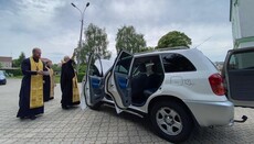 Митрополит Феодор освятив автомобіль, куплений віруючими для прикордонників