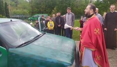 Громада УПЦ у Бориславі Львівської області купила авто для ЗСУ