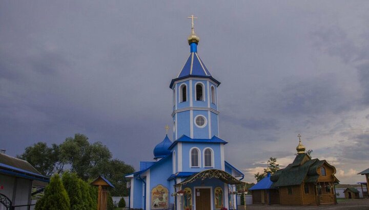 Храм на честь ікони Божої Матері «Всецариця» у селі Ценява. Фото: Дзеркало медіа
