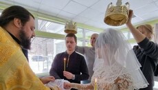 В Харькове священники УПЦ совершают богослужения и таинства на дому