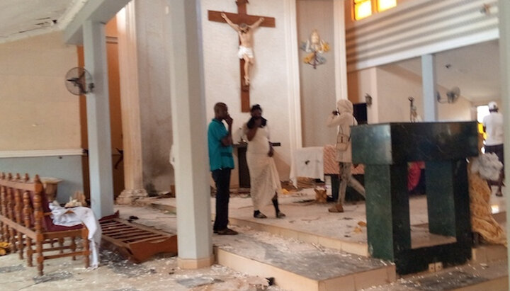 У Нігерії під час теракту в католицькому храмі загинуло 50 людей