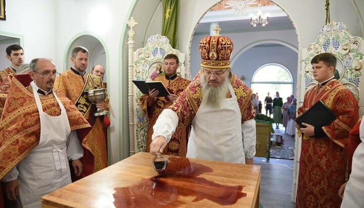 Митрополит Лука освятив новий храм Миколаївського монастиря в Запоріжжі