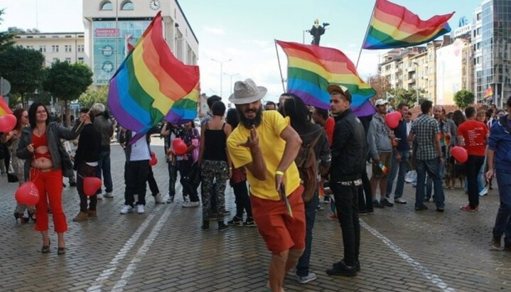 Синод Болгарської Церкви закликав не допустити гей-параду в Софії
