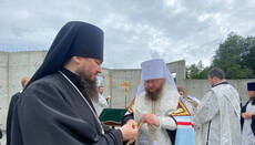 Митрополит Феодосій освятив закладку храму в православній гімназії Черкас