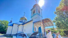 Прихожане храма Мукачевской епархии купили автомобиль для ВСУ