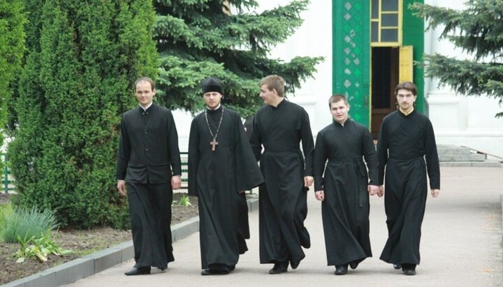 В Черниговском духовном училище объявили о приеме документов на 2022/23 учебный год. Фото: chdu.cerkov.ru