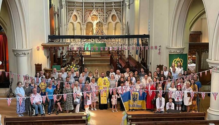 Фанар обзавівся українськими парафіями у Великобританії