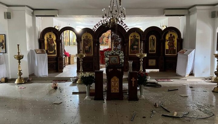 Ікони вціліли: в храмі Вінниці показали руйнування після ракетного удару