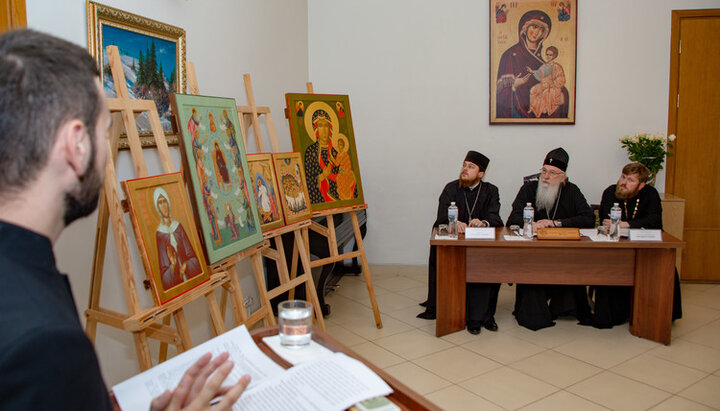 Защита дипломов в Каменец-Подольском иконописном духовном училище. Фото: сайт КПИДУ