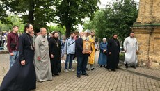 В СМИ рассказали подробности перевода властями храма УПЦ в Зазимье