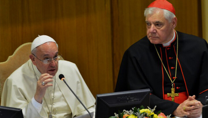 Папа Франциск и кардинал Мюллер. Фото: sedmitza.ru