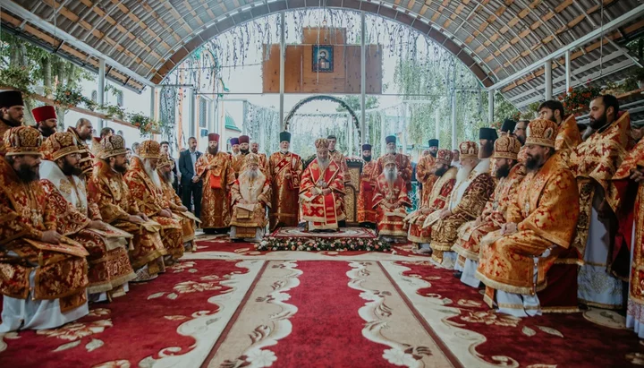 Торжественная литургия в Аннинском монастыре. Фото: news.church.ua