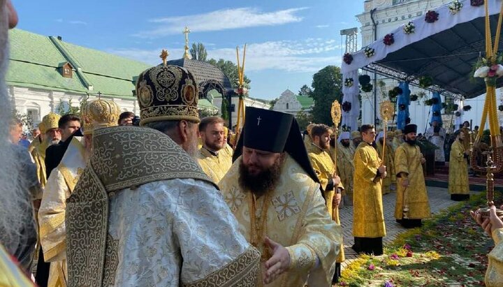 Предстоятель УПЦ возвел иерархов в сан архиепископов и митрополитов. Фото: пресс-служба Ровенской епархии