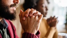 В Великобритании молодежь молится чаще, чем старшее поколение, – опрос
