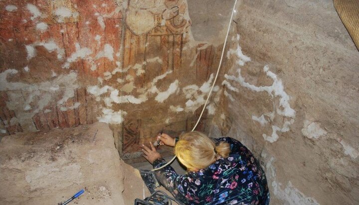 Магдалена Лаптас реставрирует фрески Эль-Лагия. Фото: Ewa Parandowska