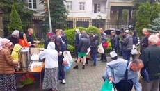 У Львівському соборі УПЦ роздали нужденним 150 обідів