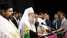 Tens of thousands of Serbs attend a prayer service for sanctity of marriage