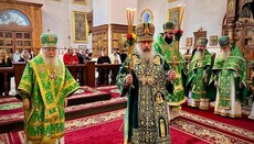 Митрополит Арсений возглавил литургию в честь святогорских святых в Лавре