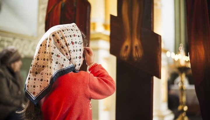 Общение с Богом для ребенка может быть таким же простым и чудесным, как со всем, что его окружает. Фото: pravobraz.ru