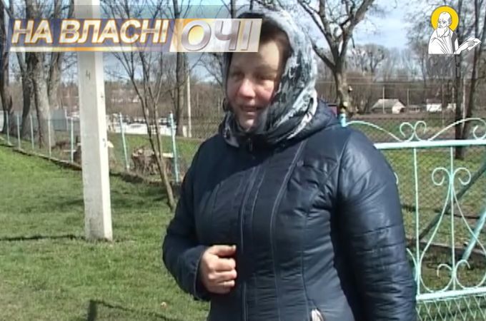 У Птичі з оточеного храму звільнили вірян УПЦ (ВІДЕО)