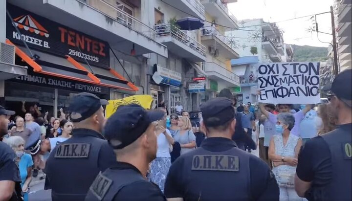 У Мережі опублікували відео протестів у Греції проти схизматика Епіфанія
