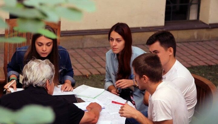 В УГКЦ розсилають «гендерну» допомогу для католицьких шкіл, – джерело