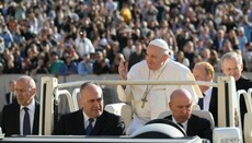 Папа римский осудил «безжалостные бомбардировки» городов Украины
