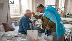 Клірики УПЦ відвідали поранених військових у лікарнях Києва
