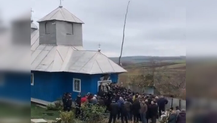 У Чернівецькій єпархії прокоментували спробу захоплення храму в Рингачі