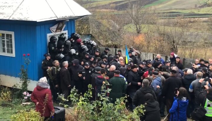 Попытка захвата храма в Рынгаче. Фото: скриншот t.me/s/kozakTv1