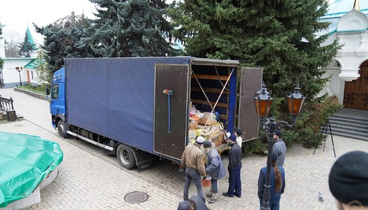 Гуманитарная помощь для Лавры от Черкасской епархии. Фото: Telegram-канал обители