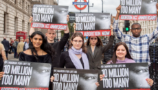 В Лондоне у здания Парламента прошел пикет о миллионах жертвах абортов