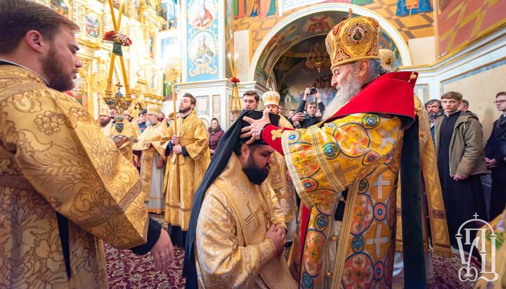 Возведение в сан архиепископа. Фото: news.church.ua
