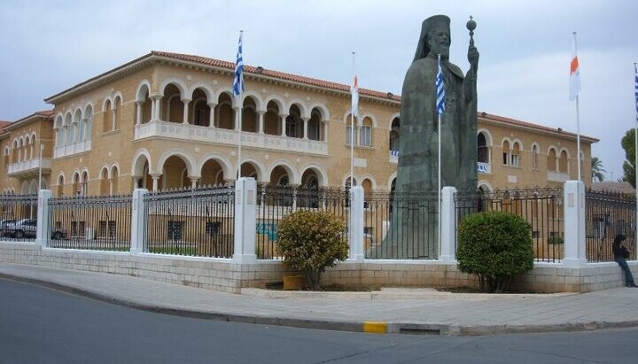 The palace of the late Archbishop Chrysostom in Nicosia. Photo: tournavigator.pro