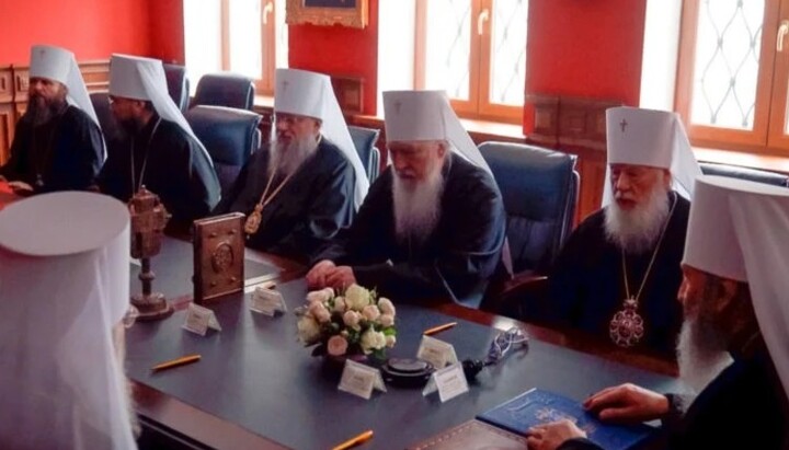 At a meeting of the Holy Synod of the UOC, a decision was made to resume chrismation. Photo: news.church.ua