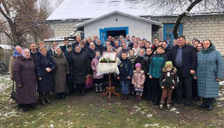 Святкова літургія в Перенятині. Фото: rivne.church.ua