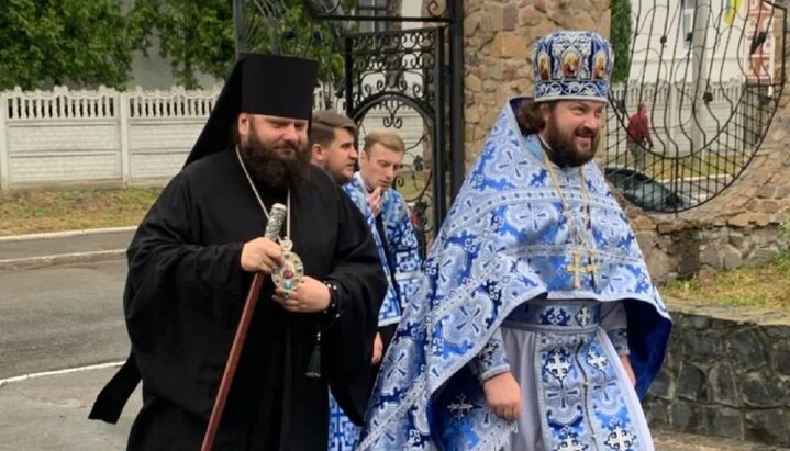 Archbishop Pimen and Archpriest Viktor. Photo: the press service of the Rivne Eparchy