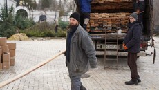 Нежинская епархия передала 20 тонн гумпомощи Святогорской лавре