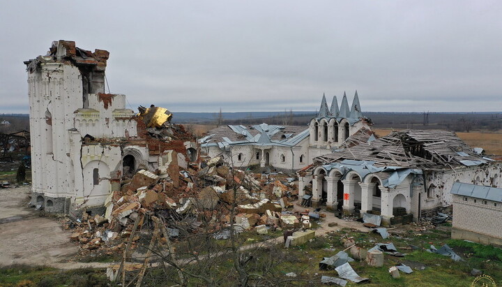 Разрушенный скит в Долине. Фото: svlavra.church.ua