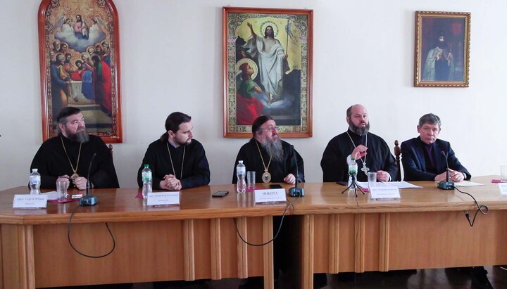 Press conference in the Lavra. Photo: UOJ