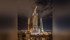 В Барселоне завершили строительство еще двух башен собора Святого Семейства