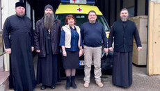 Священники УПЦ передали больнице Изюма гуманитарную помощь и автомобиль