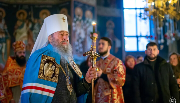 Блаженнейший Митрополит Онуфрий перед литургией в Голосеевском монастыре. Фото: news.church.ua