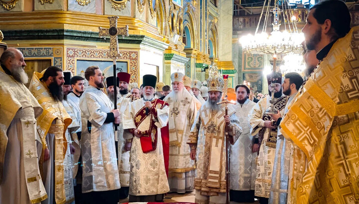 Θεία Λειτουργία στον Καθεδρικό Ναό Κοιμήσεως Θεοτόκου της Λαύρας του Ποτσάεφ. Φωτογραφία: news.church.ua